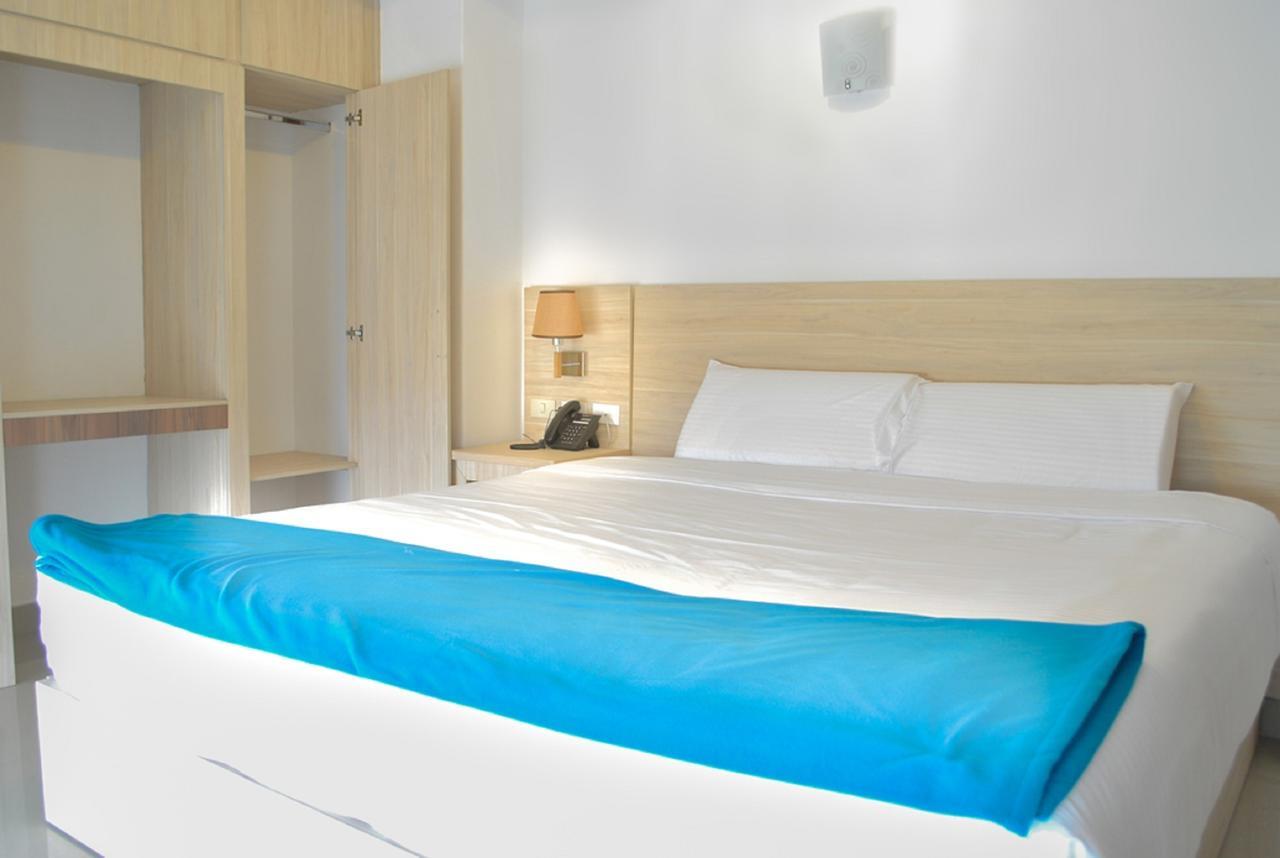 Hotel - Centro Comercial Punta Del Mar Salinas (Santa Elena) Dış mekan fotoğraf